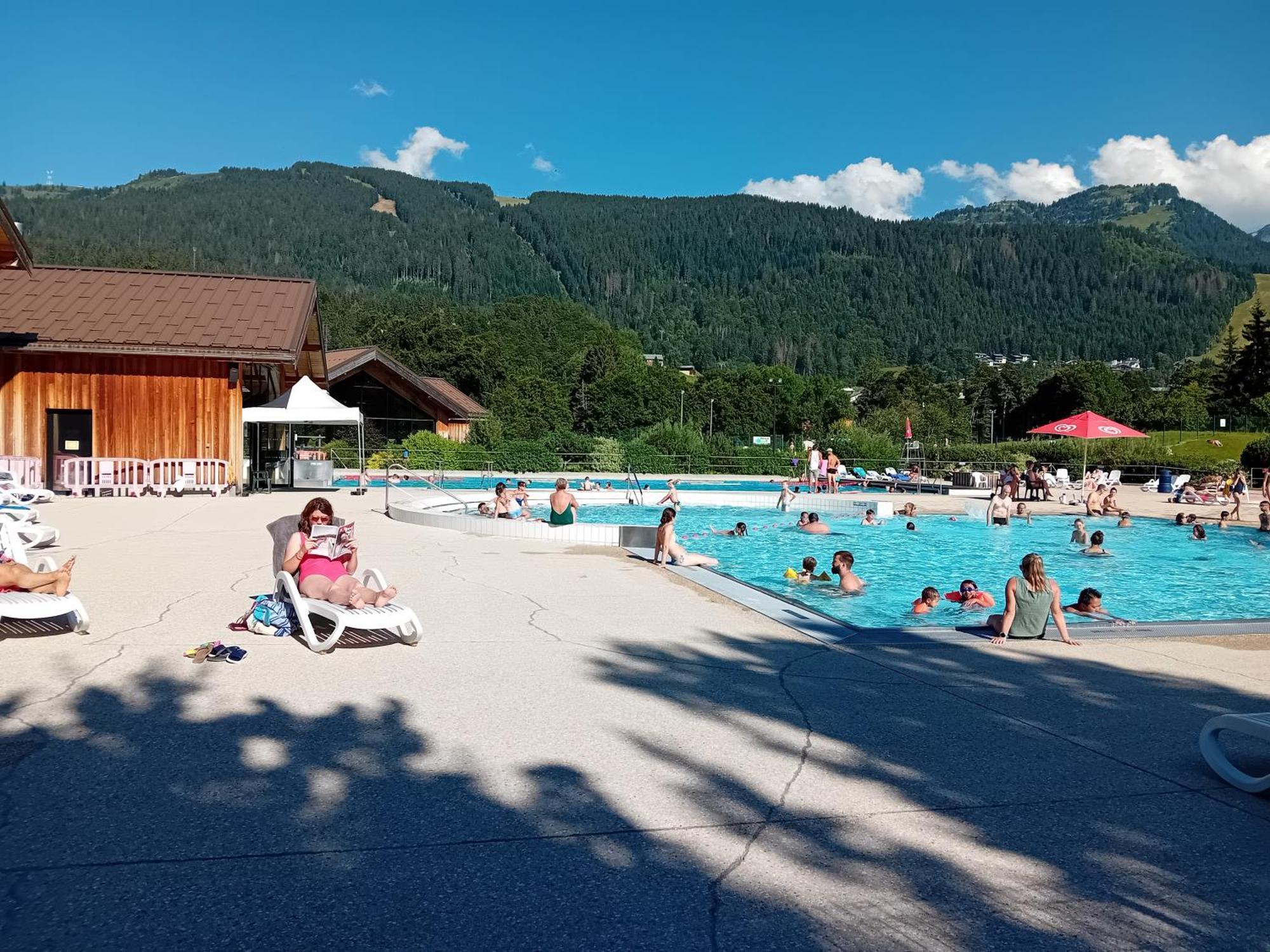Residence Le Plate Les Carroz d'Araches Bagian luar foto
